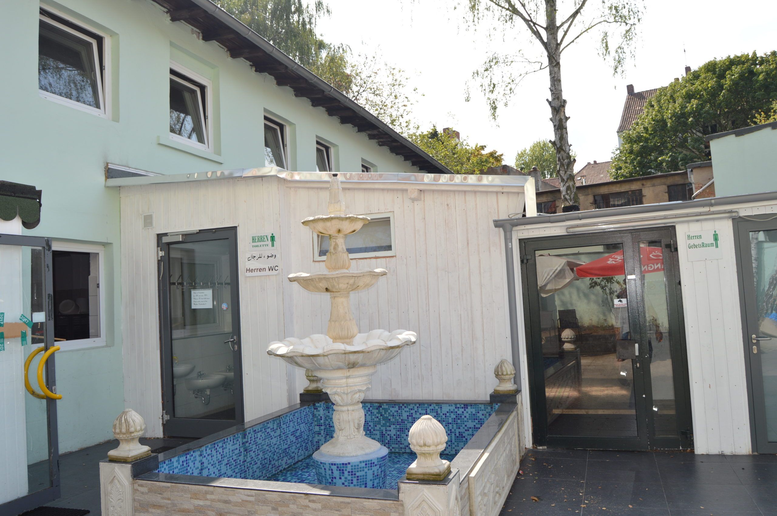 Innenhof der jetzigen Moschee mit Brunnen